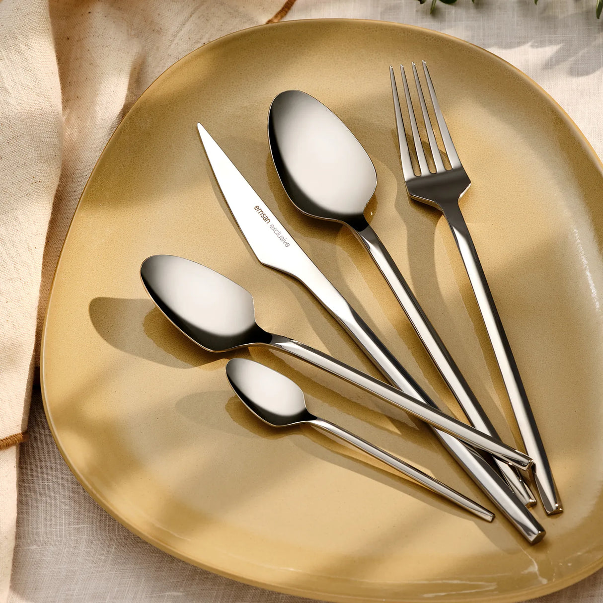 Emsan Arven 84-Piece Cutlery Set for 12 People – Boxed