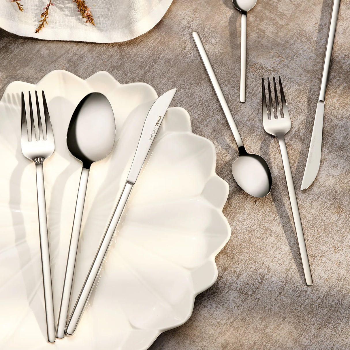 Emsan Lora 84-Piece Cutlery Set for 12 People – Boxed