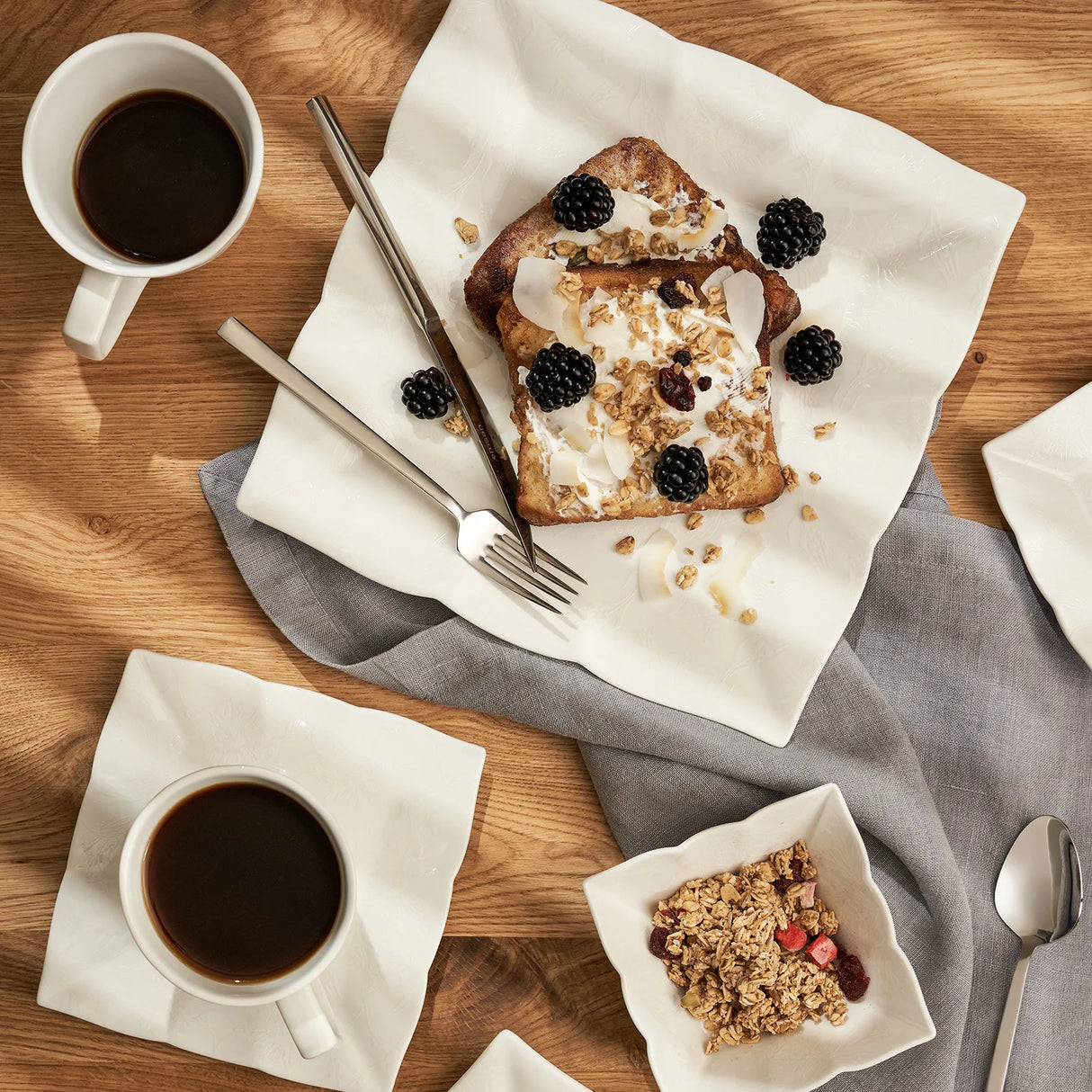 Emsan Traditional 32-Piece Breakfast/Serving Set for 6 People