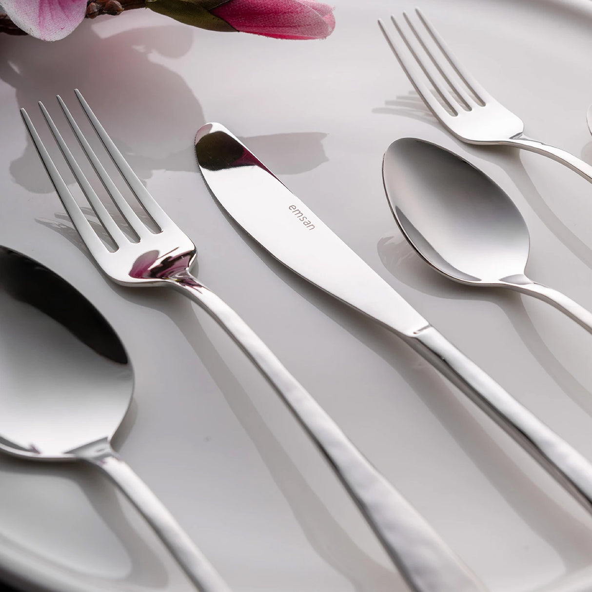 Emsan Akasya 72-Piece Boxed Fork, Spoon, and Knife Set