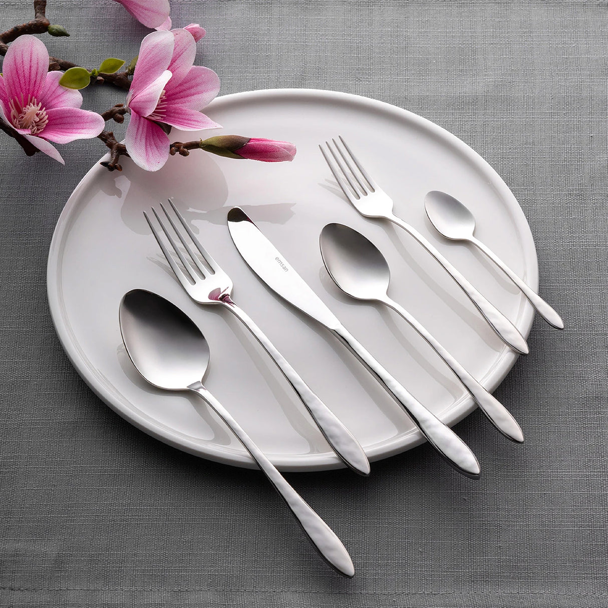 Emsan Akasya 72-Piece Boxed Fork, Spoon, and Knife Set