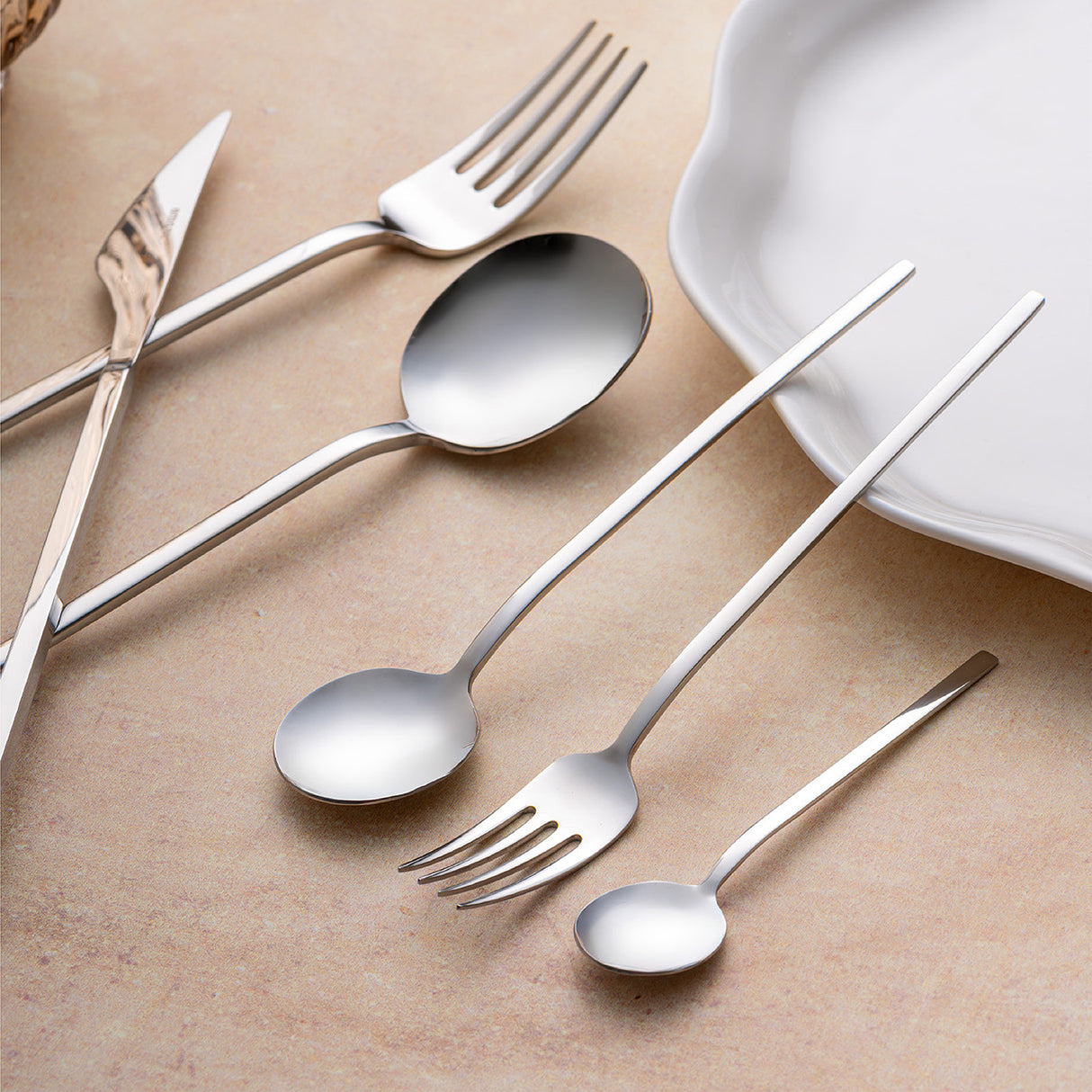 طقم أدوات مائدة إيمسان زيوس – 72 قطعة لـ 12 شخصًا – مع علبة فاخرة