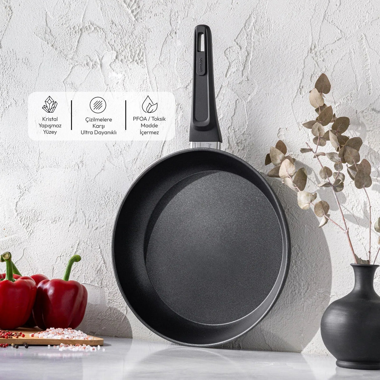 Emsan Diamente Pan 26 Cm, Black