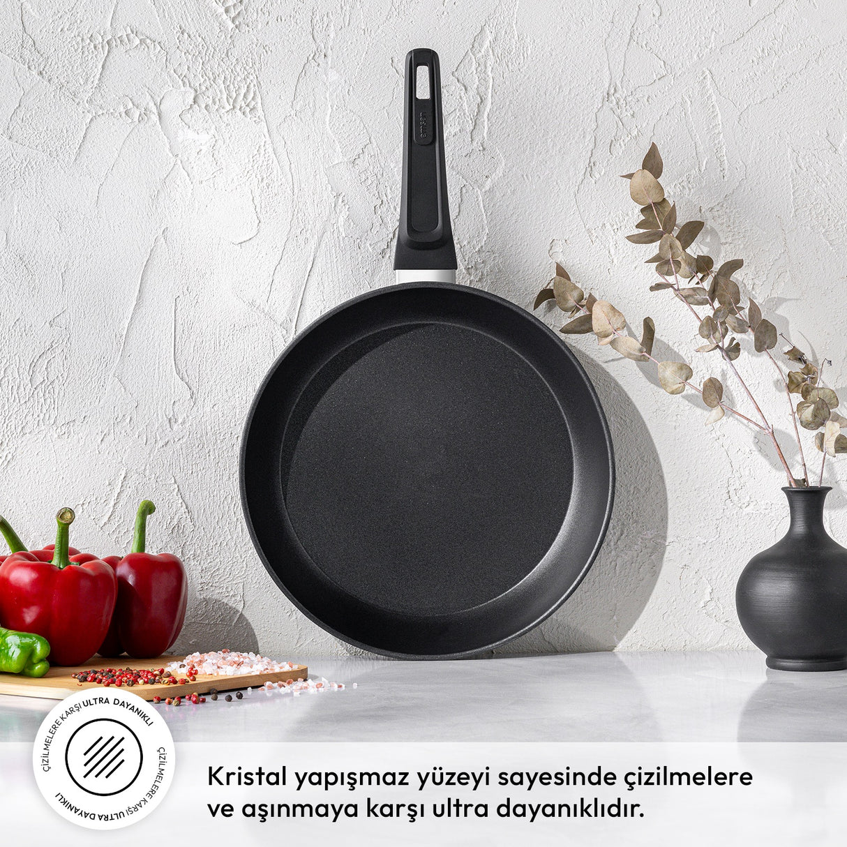 Emsan Diamente Pan 26 Cm, Black